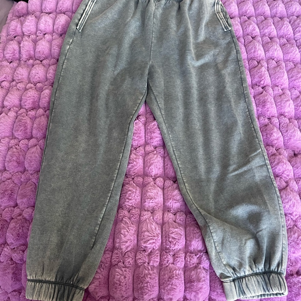 Zenana dk green joggers